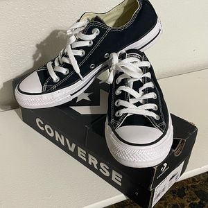 Converse size 7